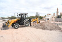 REALIZAN PLAZA CÍVICA EN VALENCIANITA